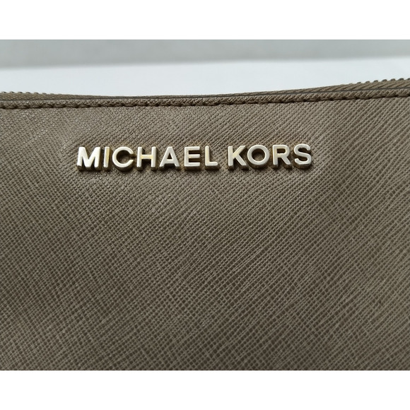 Michael Kors Taupe Gray Leather Zip Around Credit Card ID Window Wallet - Picture 4 of 16